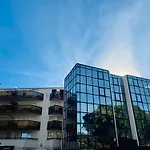 Studio de standing climatisé, avec piscine, proche de la mer